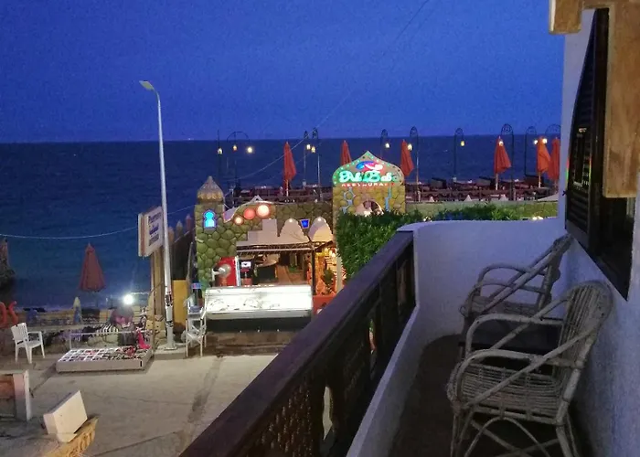 Ali Baba Hostel *