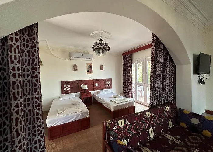 Ali Baba Hostel *